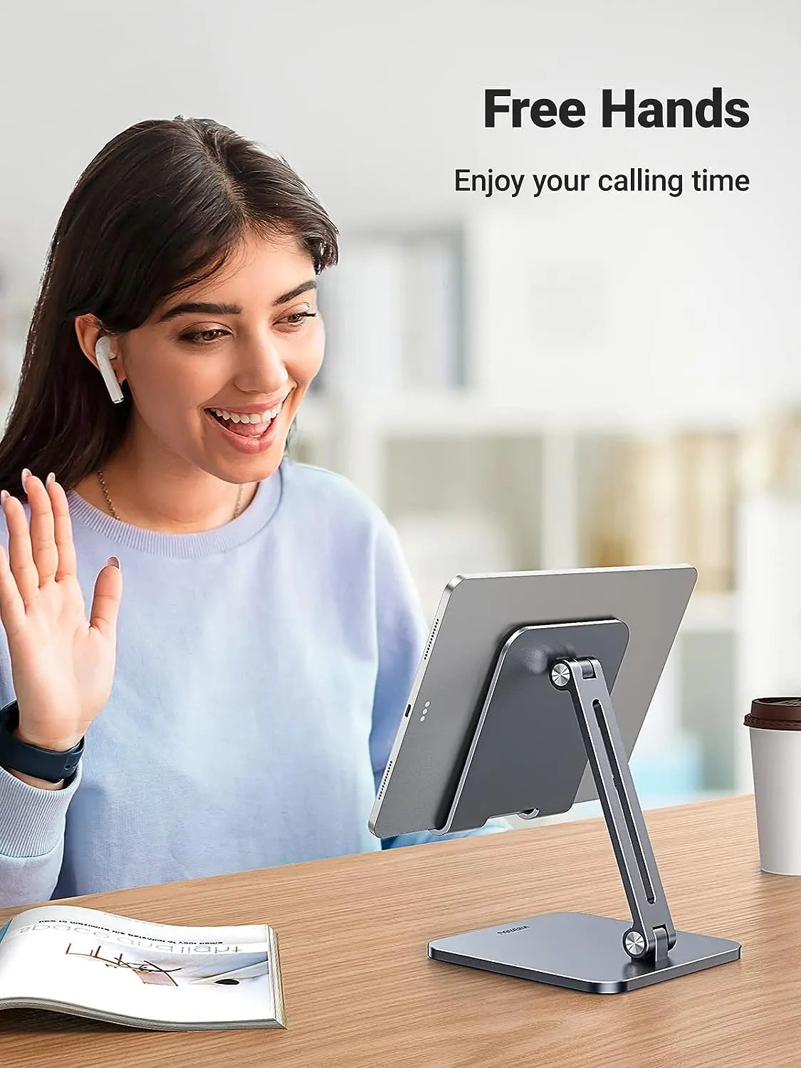 UGREEN LP134 adjustable tablet holder used for a hands-free video call